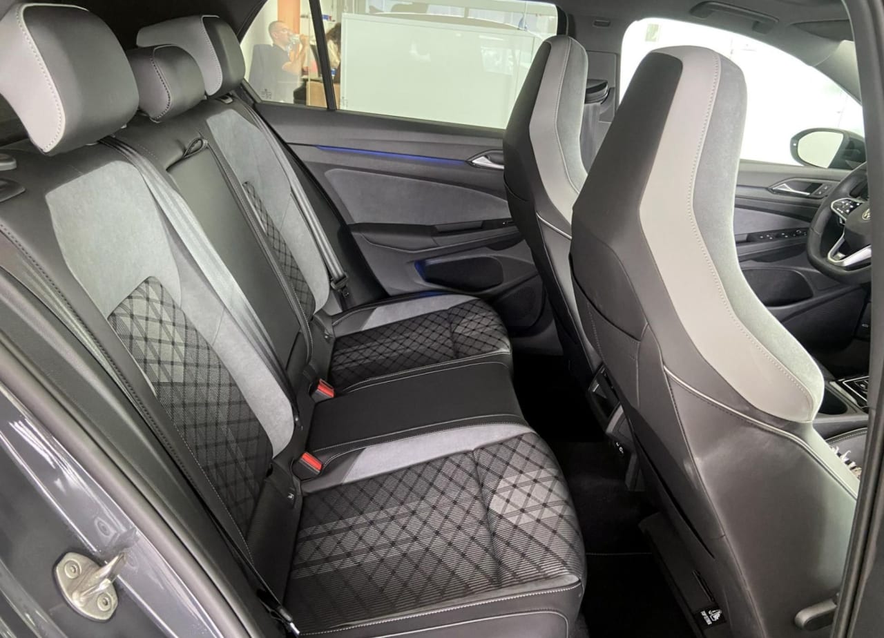 Zdjęcie oferty Volkswagen Golf nr. 10