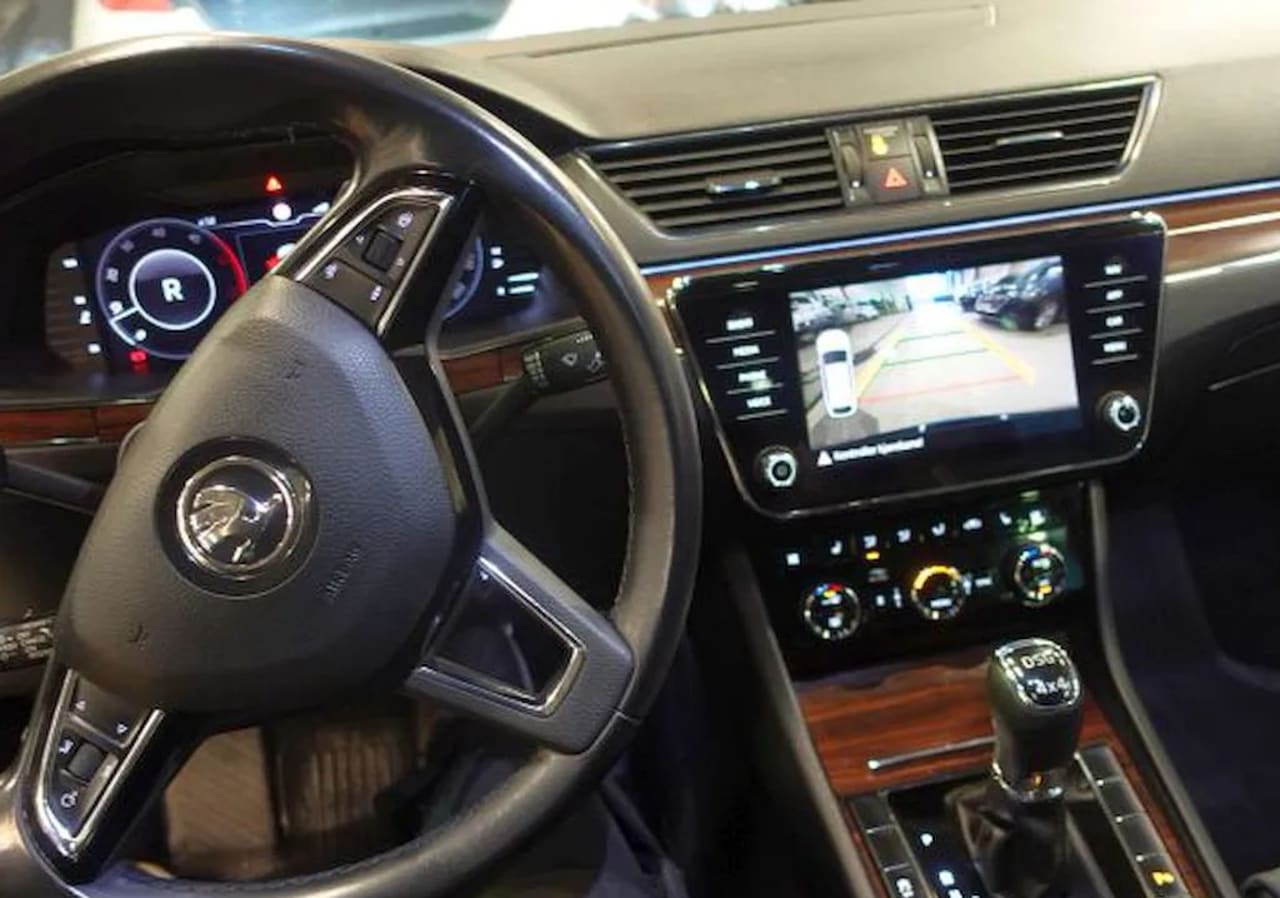 Zdjęcie oferty Skoda Superb nr. 9