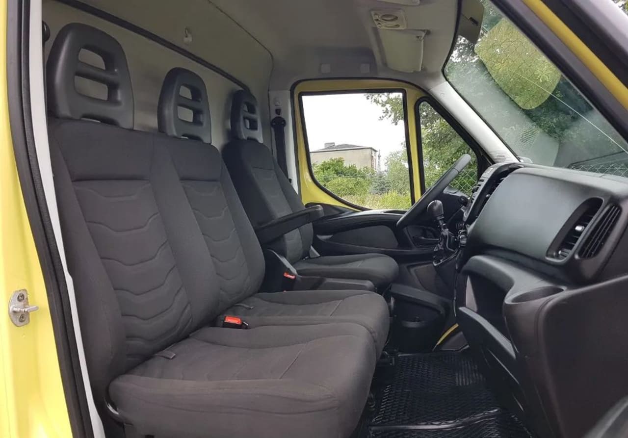 Zdjęcie oferty Iveco Daily KONTENER 8EP 4,14x2,22x2,20 KLIMA MANUAL DMC 3500 KG KRAJOWY nr. 22