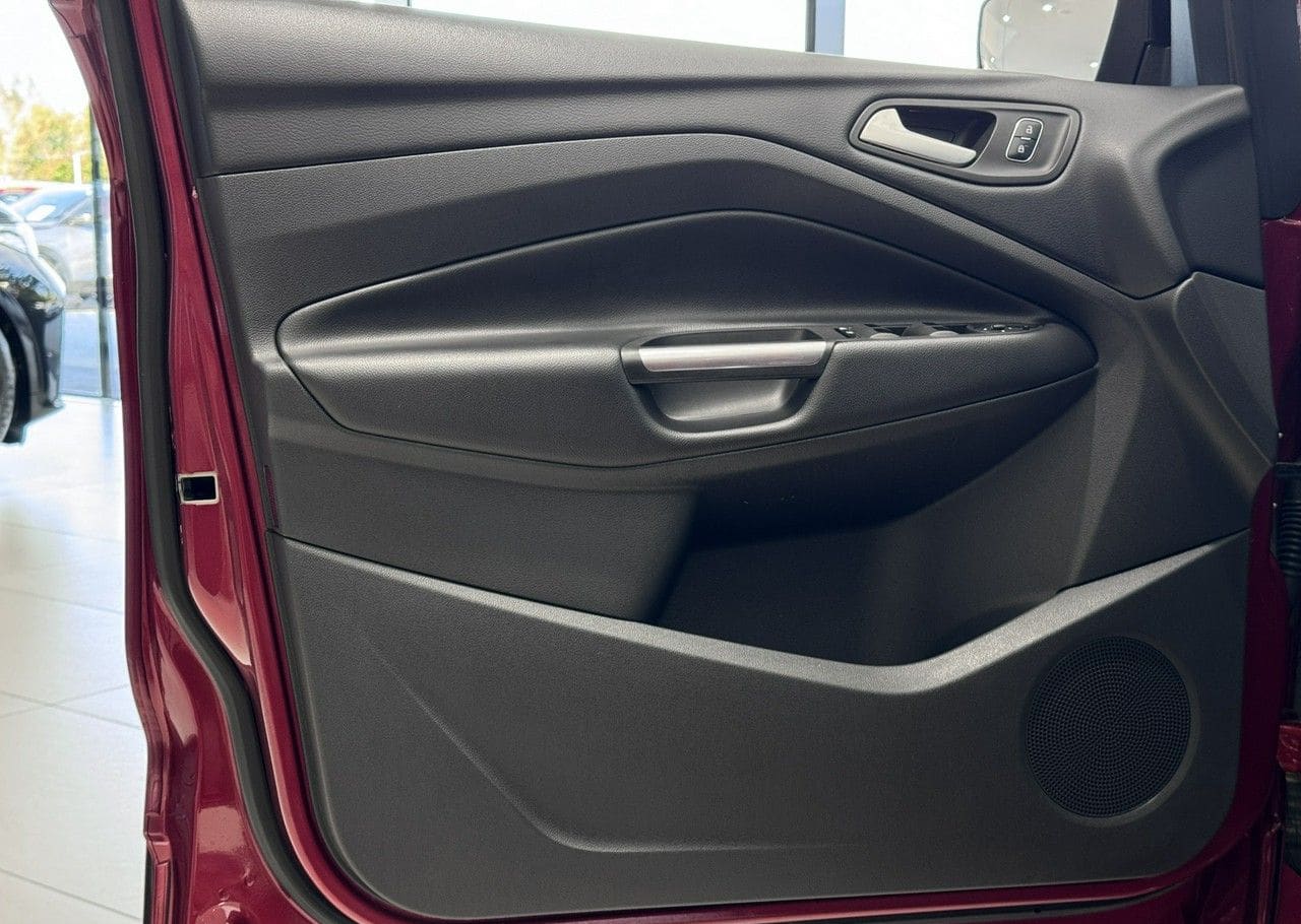 Zdjęcie oferty Ford Kuga nr. 15