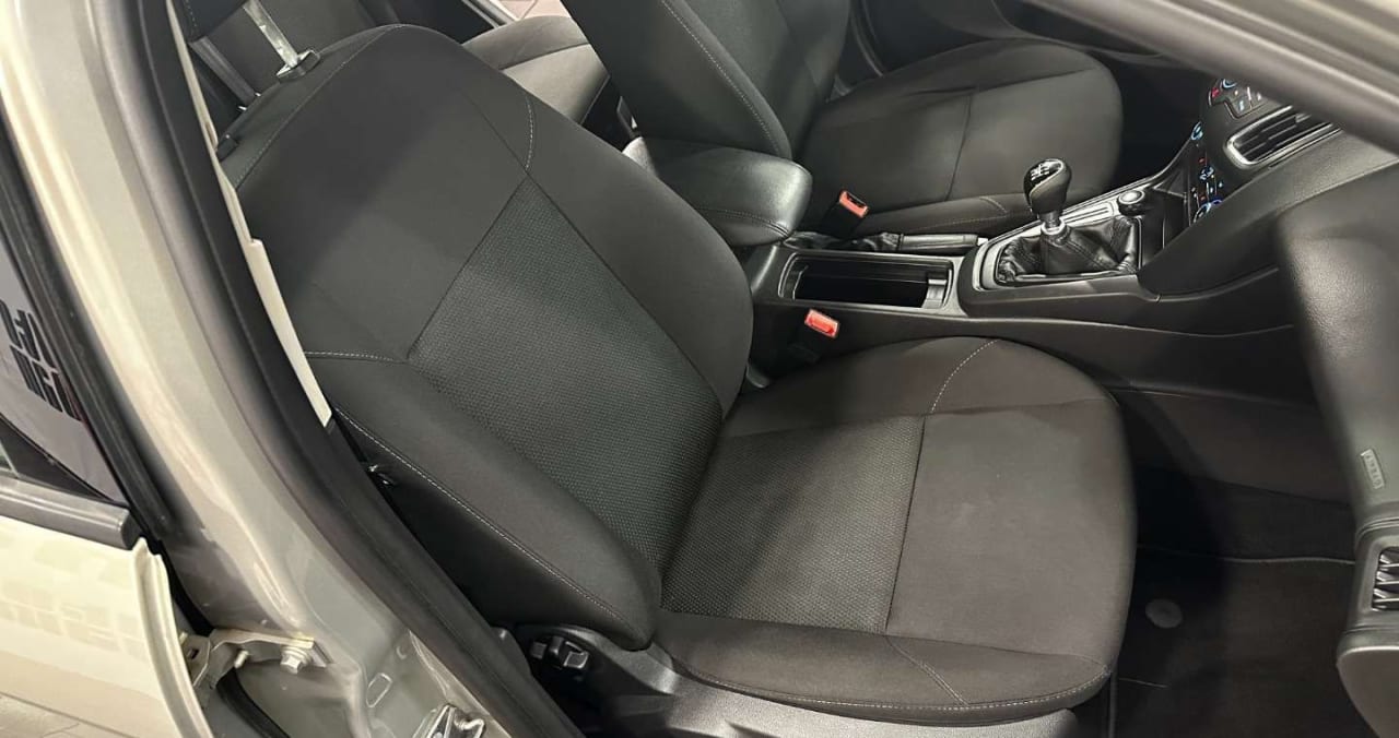 Zdjęcie oferty Ford Focus nr. 37
