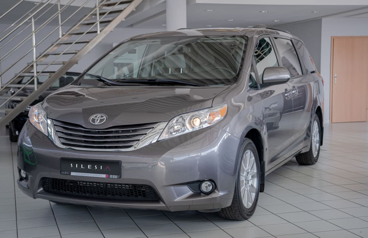 Zdjęcie oferty Toyota Sienna nr. 1