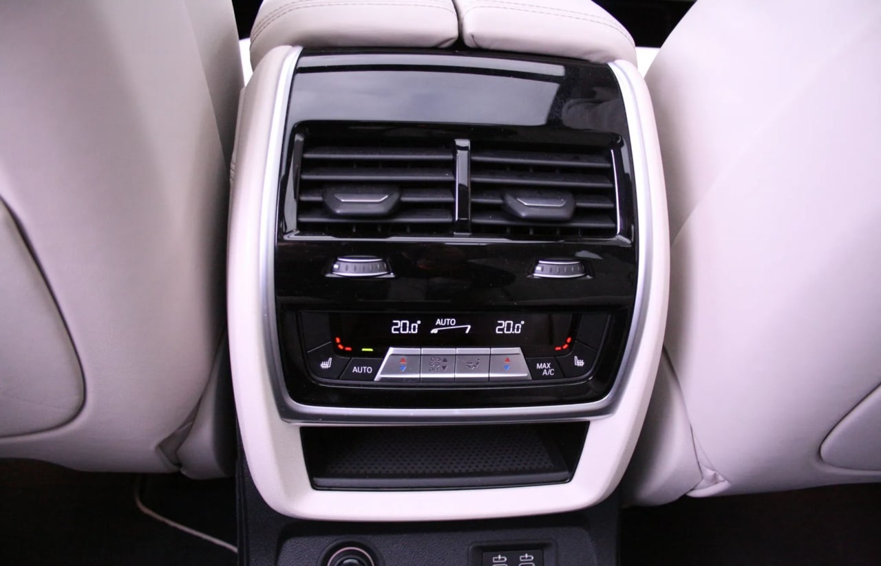 Zdjęcie oferty BMW X7 nr. 21