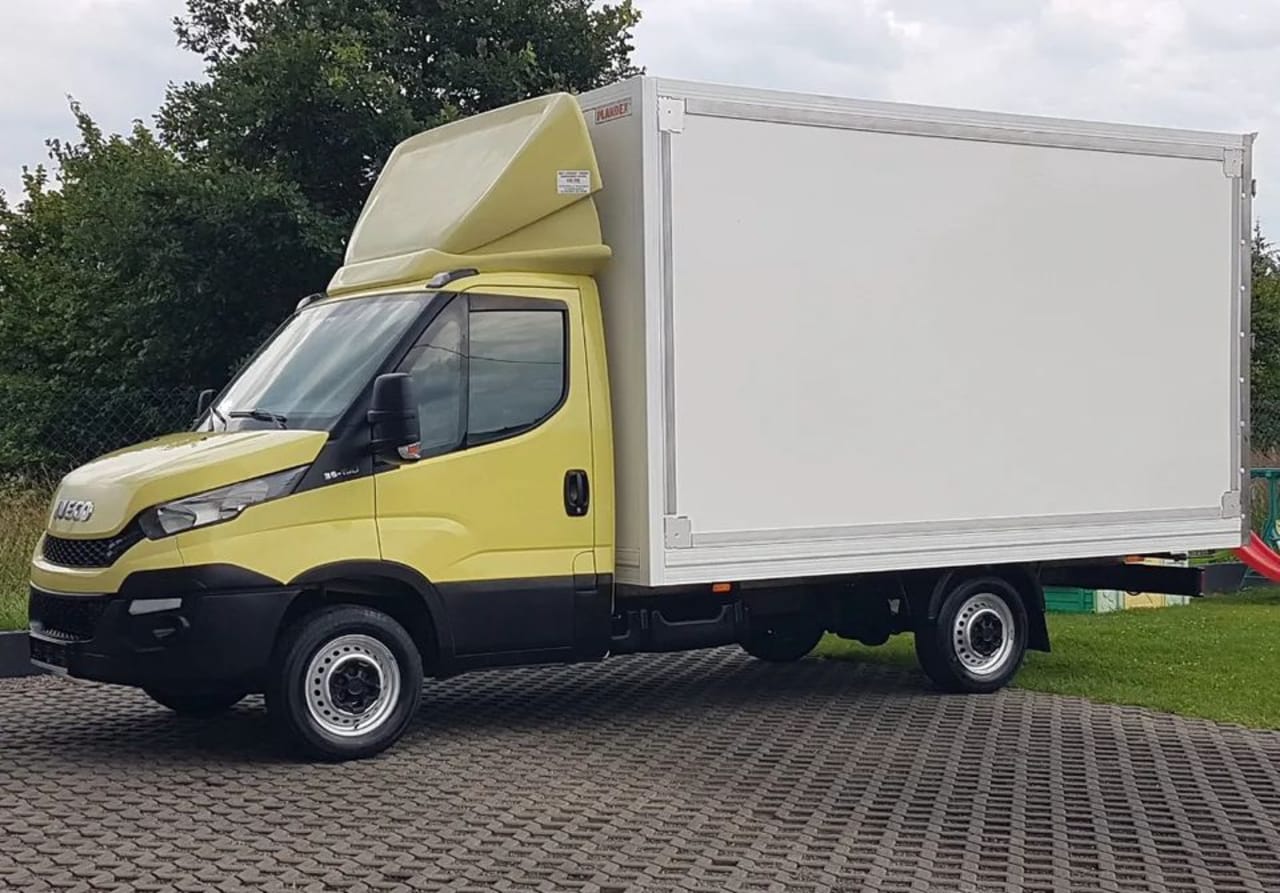 Zdjęcie oferty Iveco Daily KONTENER 8EP 4,14x2,22x2,20 KLIMA MANUAL DMC 3500 KG KRAJOWY nr. 2