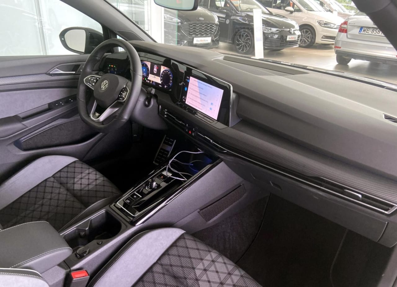 Zdjęcie oferty Volkswagen Golf nr. 13