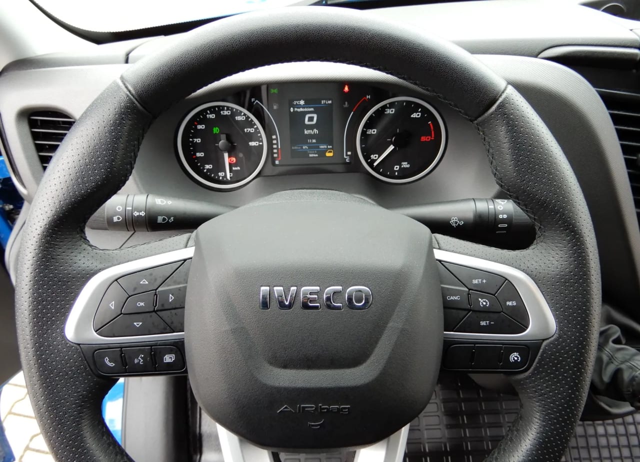 Zdjęcie oferty Iveco DAILY 35S18 Furgon Blaszak Long MAXI XXL 4.70 Dł. Cm H3-2150 mm WZMACNIANY GWARANCJA PRODUCENTA FABRYCZNIE NOWY DOSTEPNY nr. 37