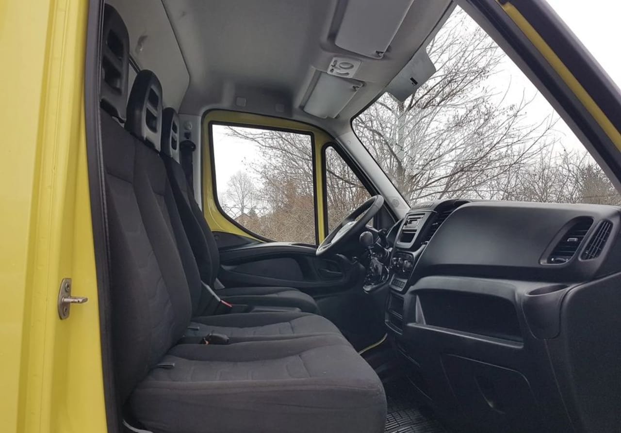 Zdjęcie oferty Iveco Daily KONTENER 8EP 4,14x2,22x2,20 KLIMA MANUAL KRAJOWY nr. 21