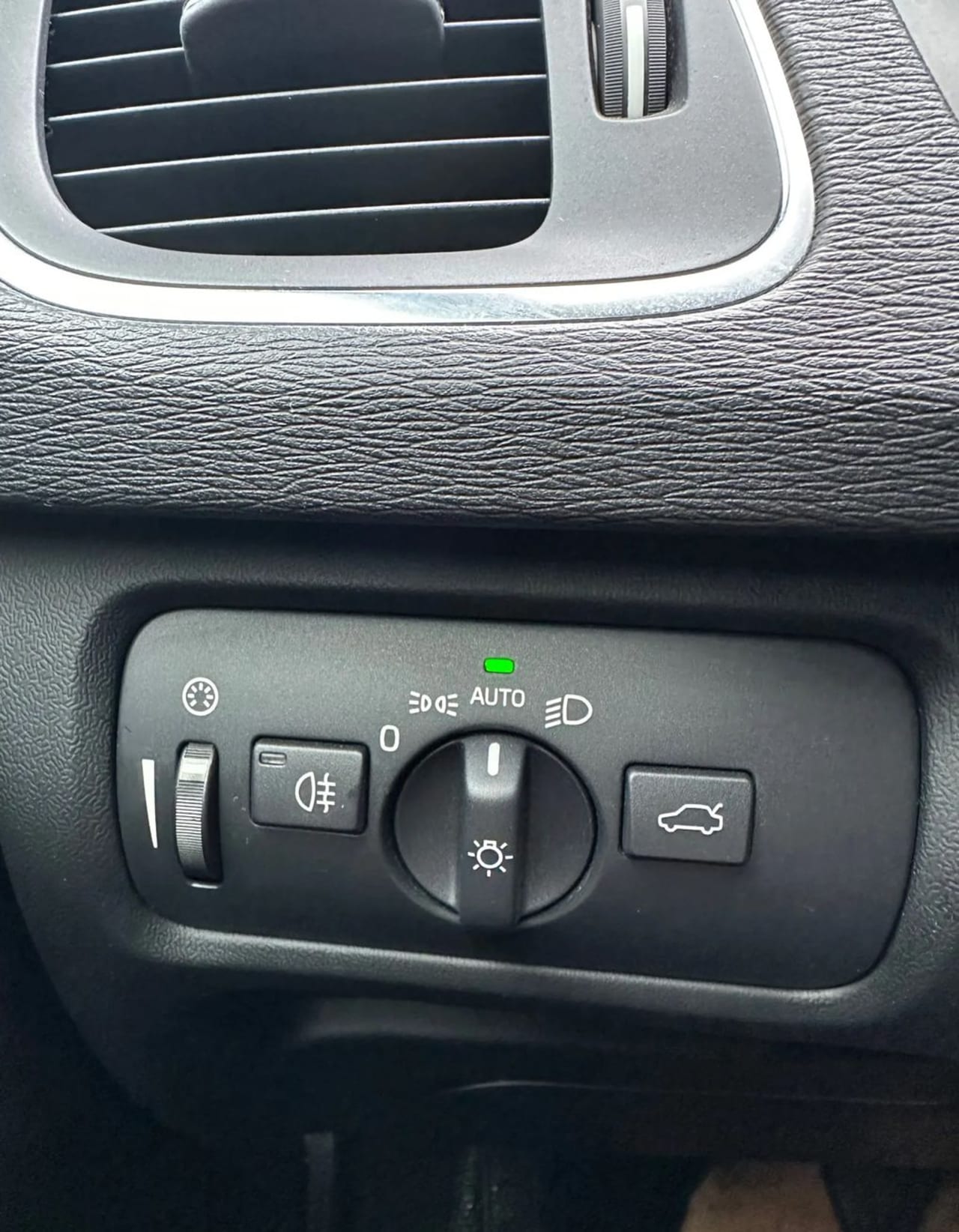 Zdjęcie oferty Volvo V40 nr. 22