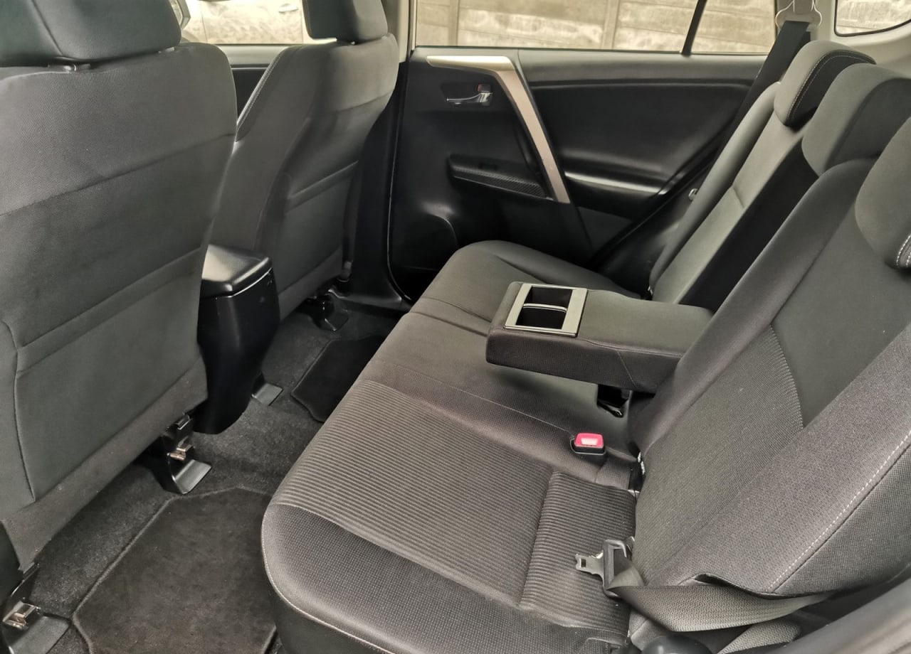 Zdjęcie oferty Toyota RAV4 nr. 7