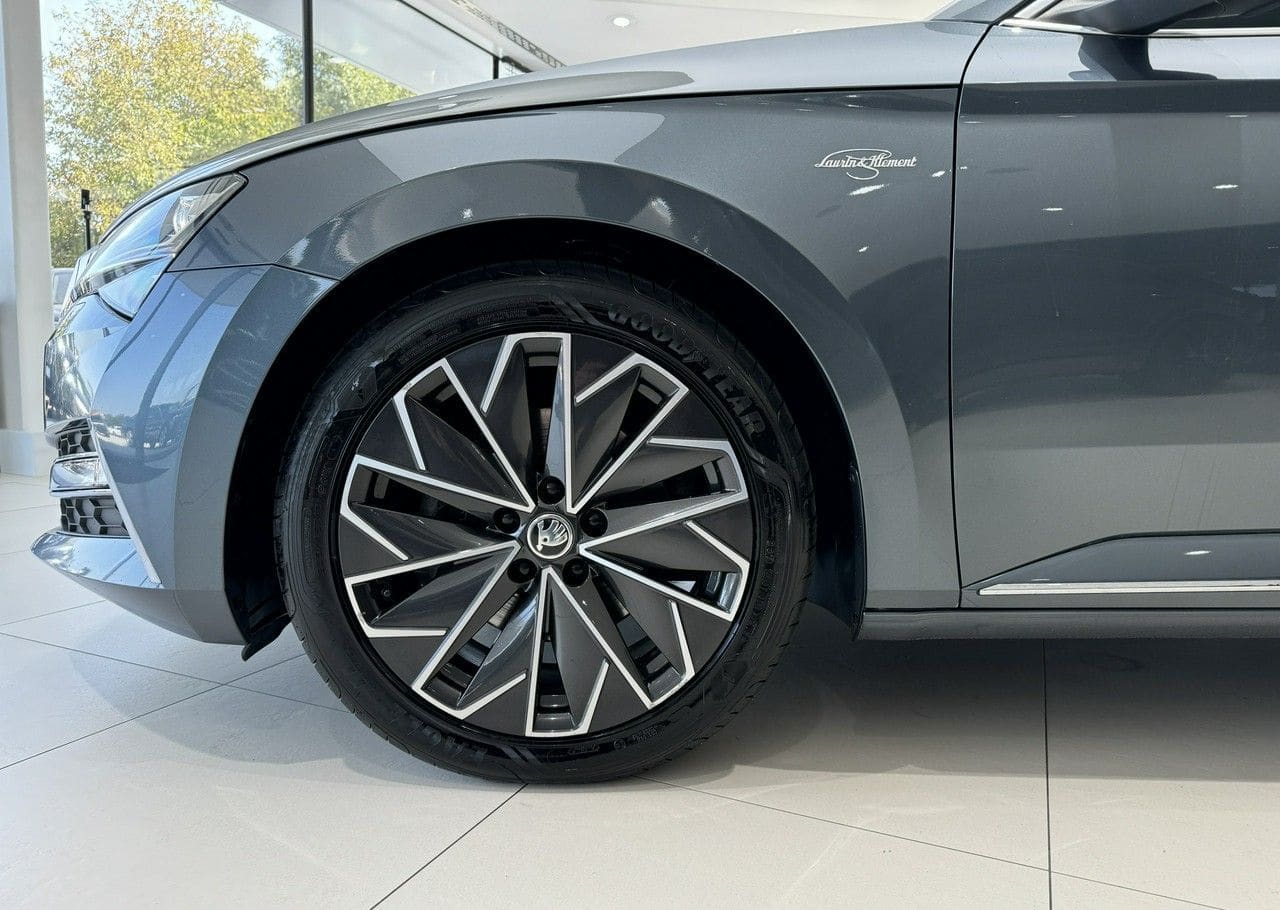 Zdjęcie oferty Skoda Superb nr. 21