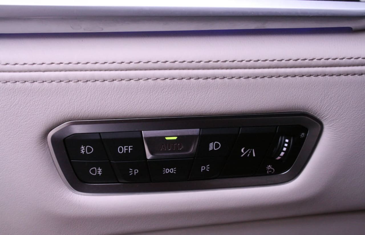 Zdjęcie oferty BMW X7 nr. 23