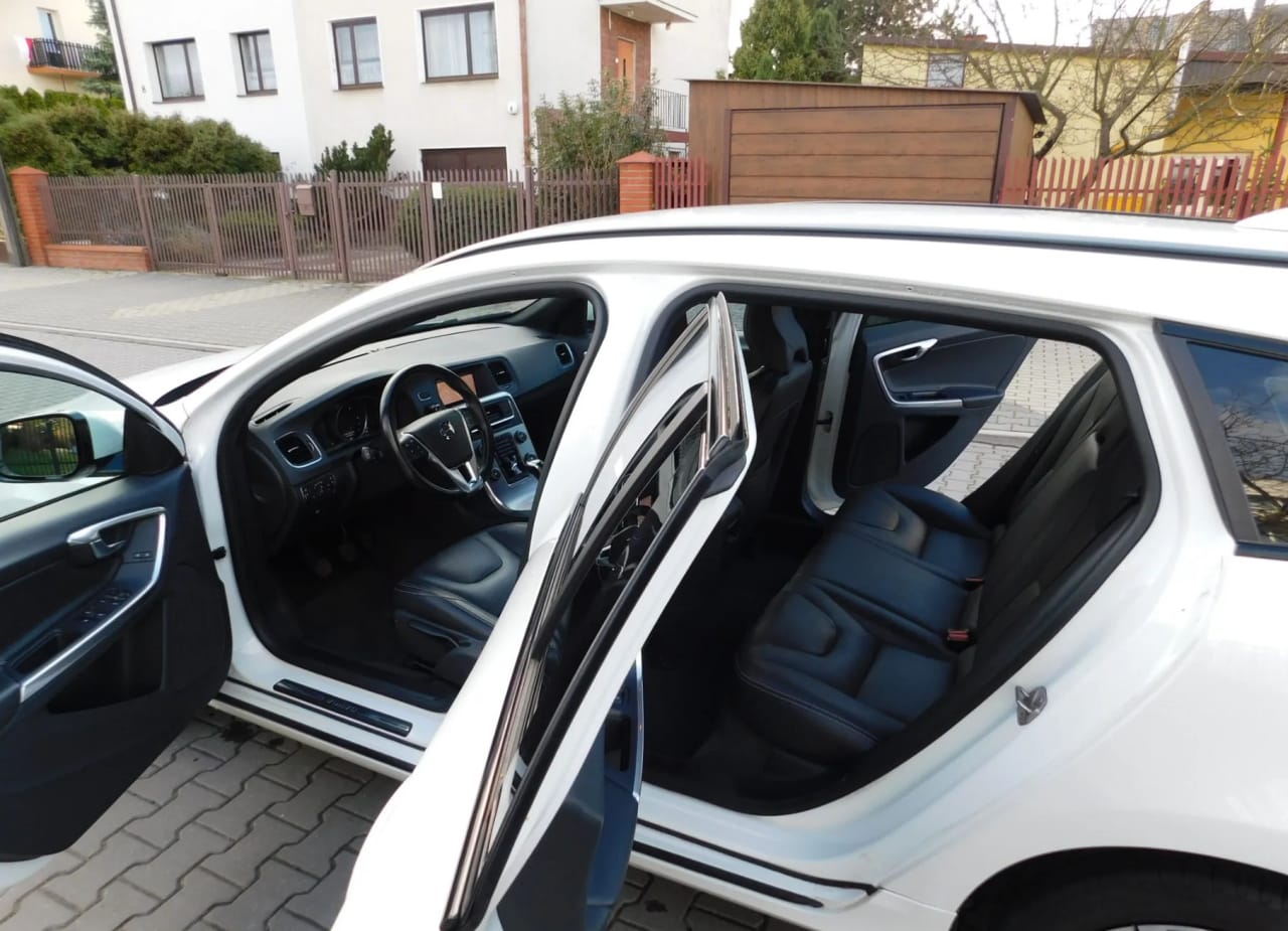 Zdjęcie oferty Volvo V60 nr. 12