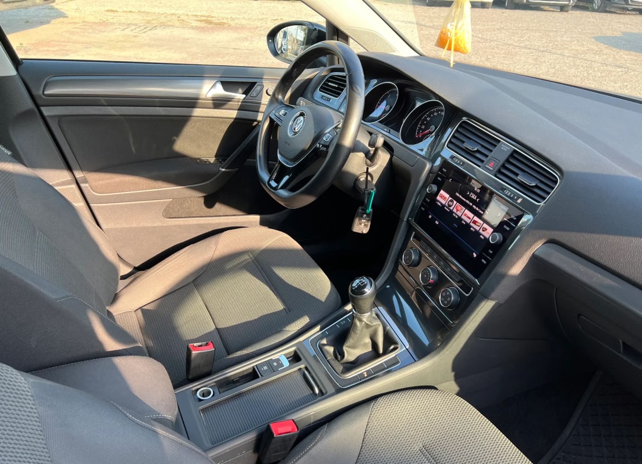 Zdjęcie oferty Volkswagen Golf nr. 26