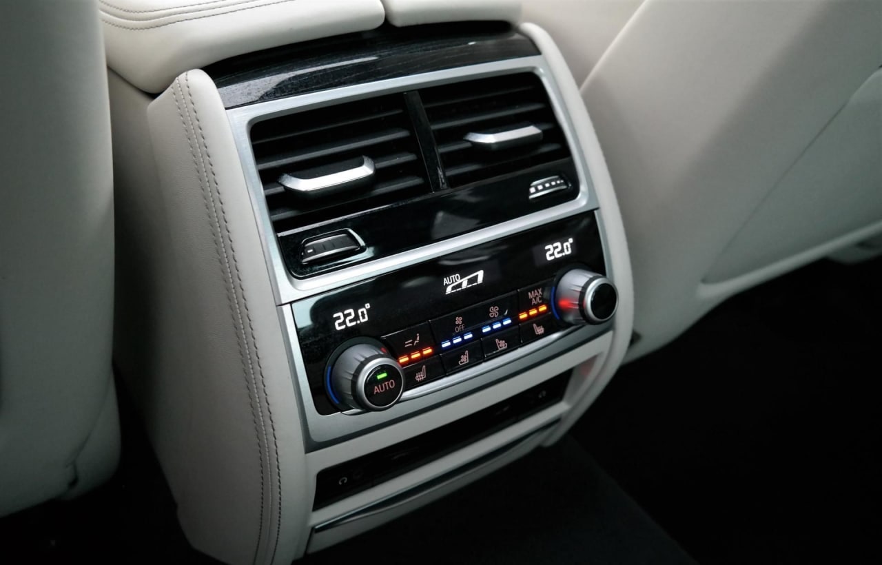 Zdjęcie oferty BMW Seria 7 nr. 36