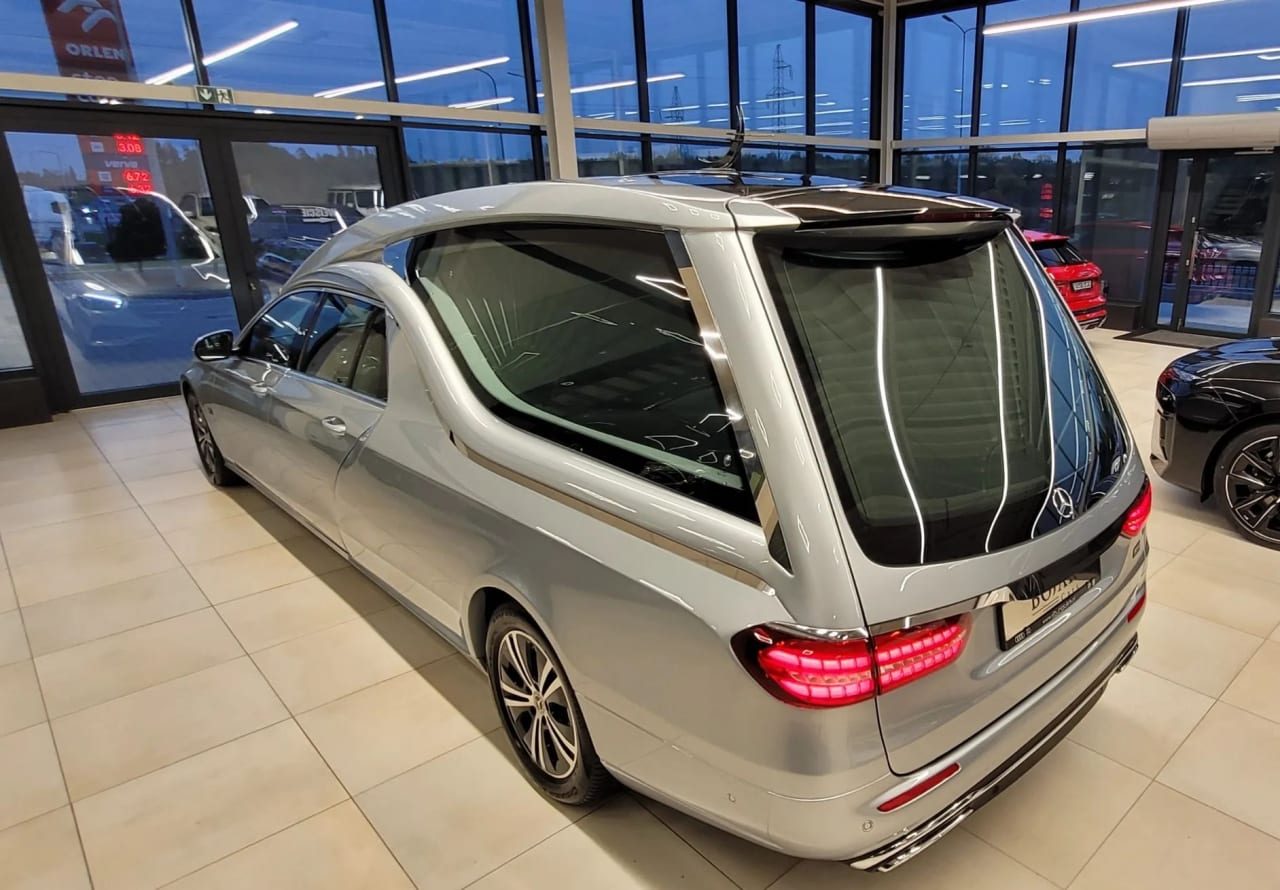 Zdjęcie oferty Mercedes-Benz Klasa E nr. 7