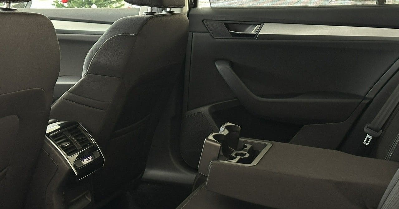 Zdjęcie oferty Skoda Superb nr. 32