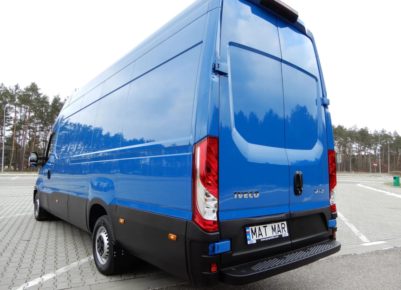 Zdjęcie oferty Iveco DAILY 35S18 Furgon Blaszak Long MAXI XXL 4.70 Dł. Cm H3-2150 mm WZMACNIANY GWARANCJA PRODUCENTA FABRYCZNIE NOWY DOSTEPNY nr. 10