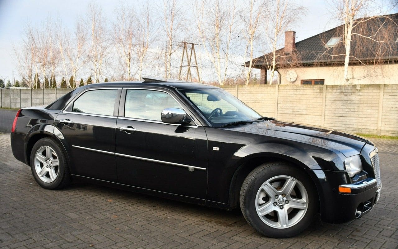 Zdjęcie oferty Chrysler 300C nr. 6