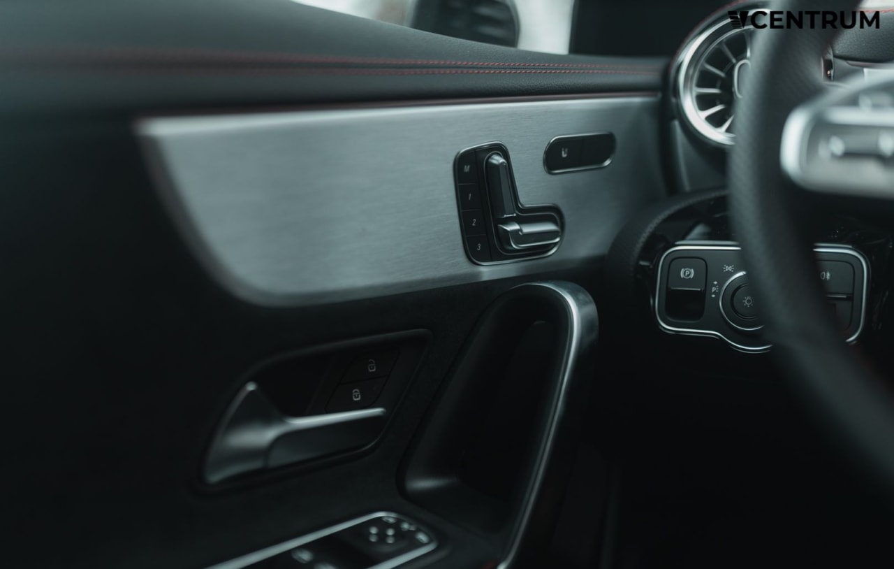 Zdjęcie oferty Mercedes-Benz CLA nr. 13