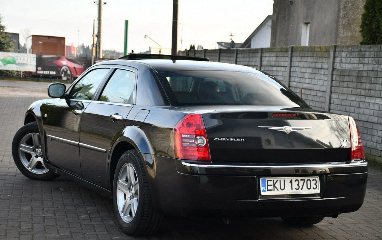 Zdjęcie oferty Chrysler 300C nr. 10