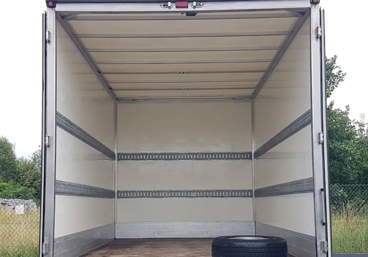 Zdjęcie oferty Iveco Daily KONTENER 8EP 4,14x2,22x2,20 KLIMA MANUAL DMC 3500 KG KRAJOWY nr. 16
