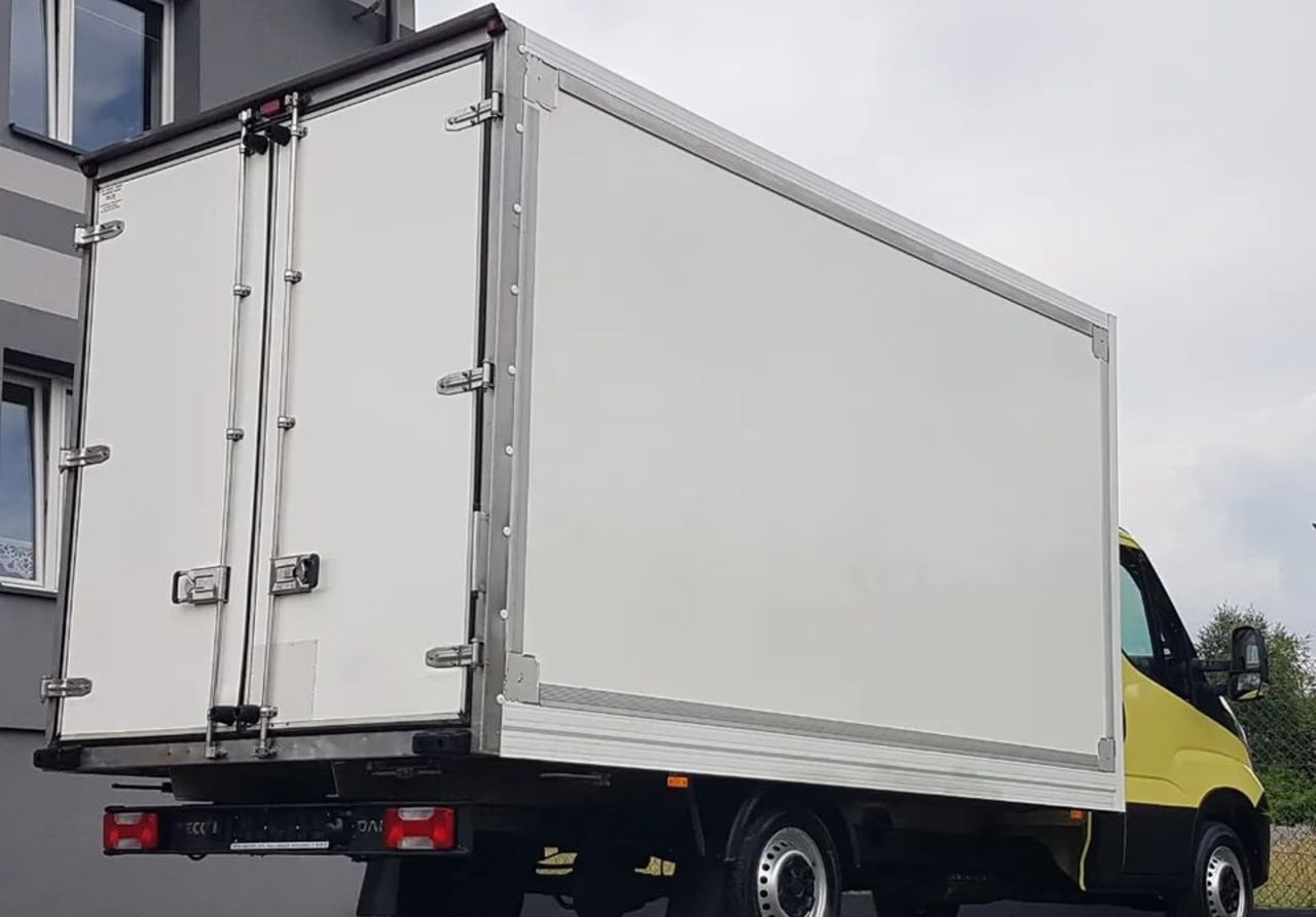 Zdjęcie oferty Iveco Daily KONTENER 8EP 4,14x2,22x2,20 KLIMA MANUAL DMC 3500 KG KRAJOWY nr. 29