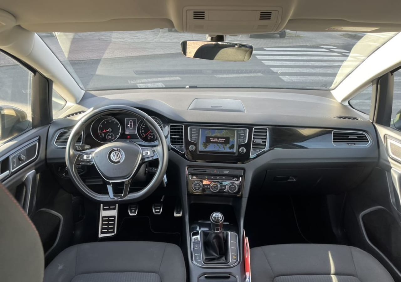 Zdjęcie oferty Volkswagen Golf Sportsvan nr. 8