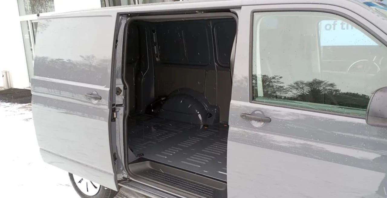 Zdjęcie oferty Volkswagen Transporter nr. 17