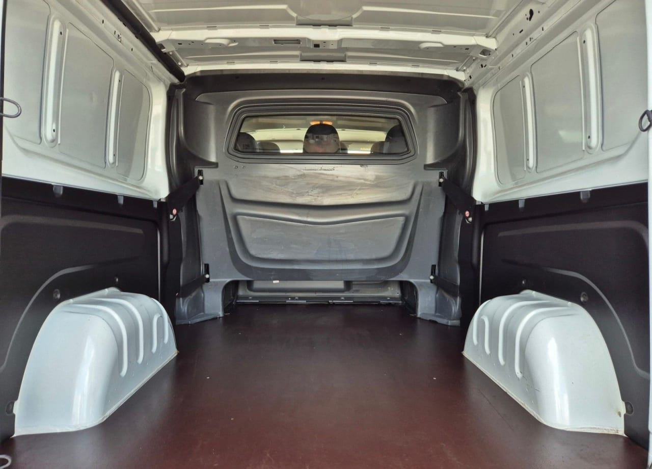Zdjęcie oferty Renault Trafic L2H1 *109999zł NETTO* Brygadówka 6 osób 2,0dCi/120KM nr. 12
