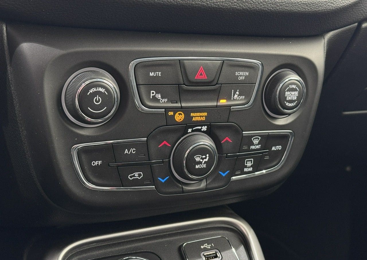 Zdjęcie oferty Jeep Compass nr. 25