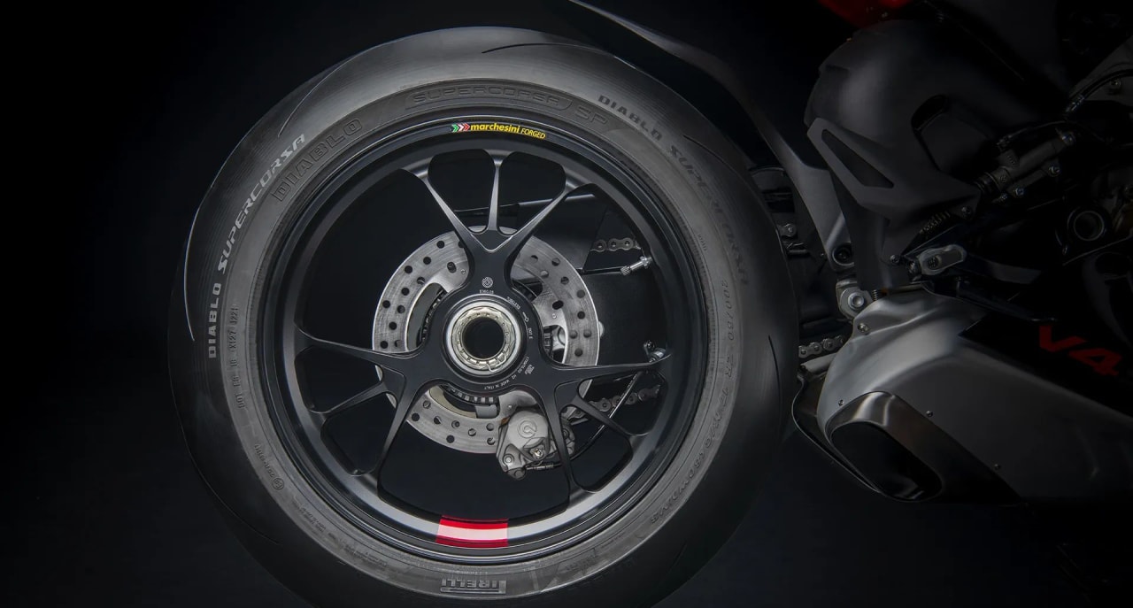 Zdjęcie oferty Ducati panigale-v4s nr. 19