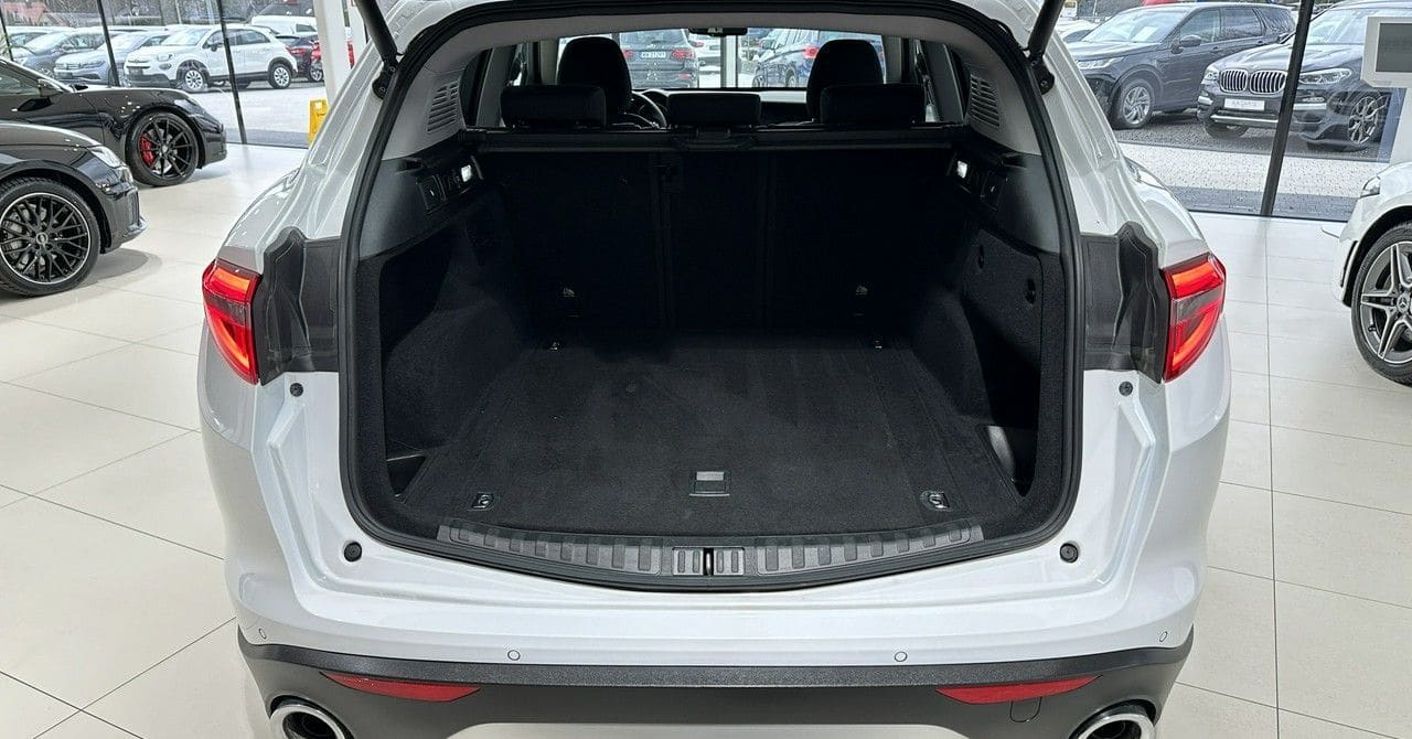 Zdjęcie oferty Alfa romeo Stelvio nr. 17
