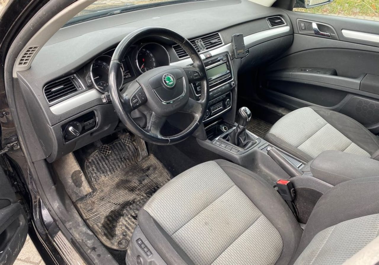 Zdjęcie oferty Skoda Superb nr. 9