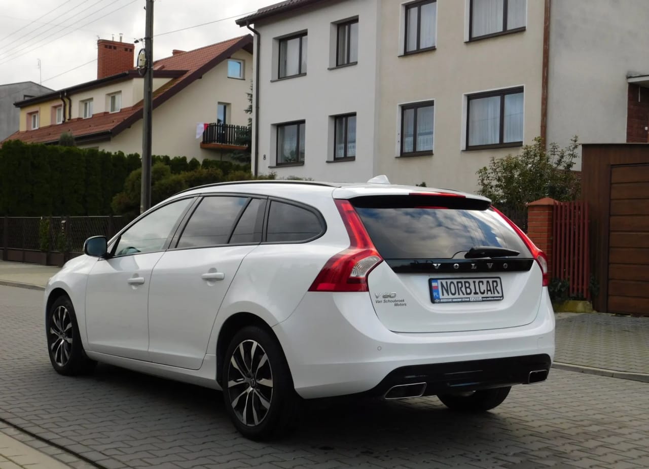 Zdjęcie oferty Volvo V60 nr. 26