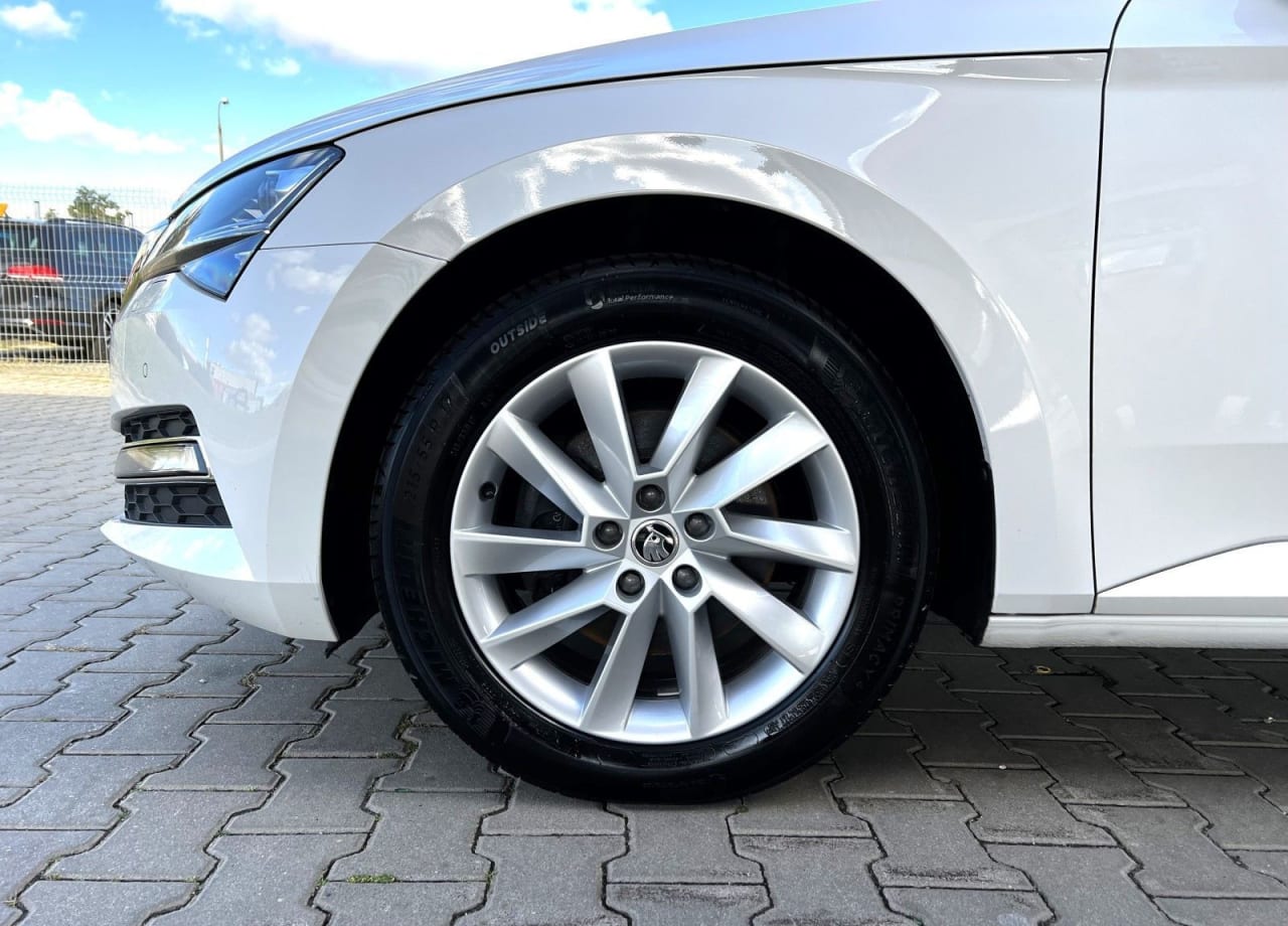 Zdjęcie oferty Skoda Superb nr. 9