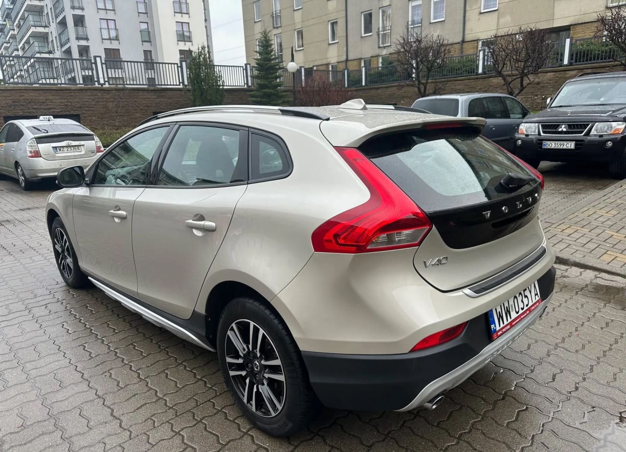 Zdjęcie oferty Volvo V40 nr. 7