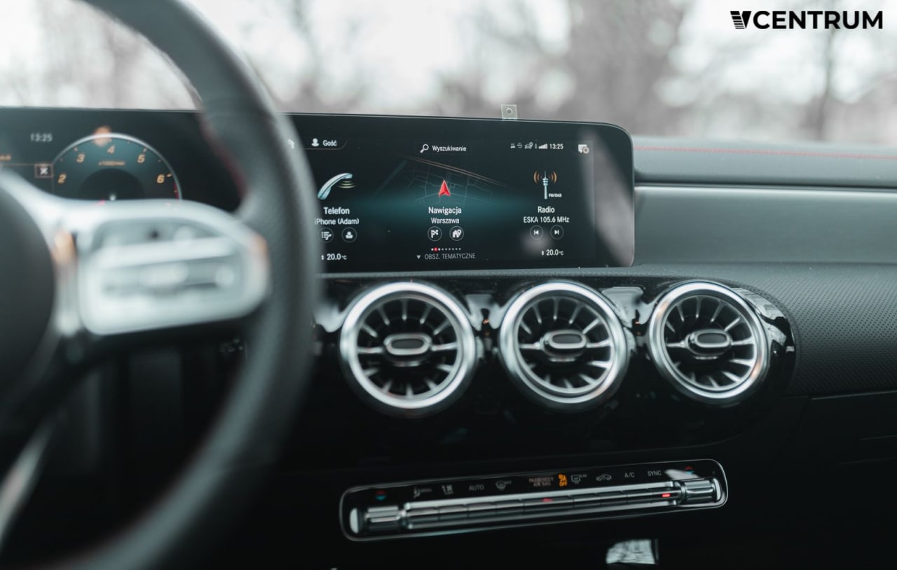 Zdjęcie oferty Mercedes-Benz CLA nr. 14