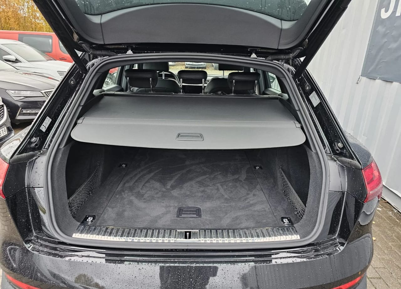 Zdjęcie oferty Audi e-tron nr. 27