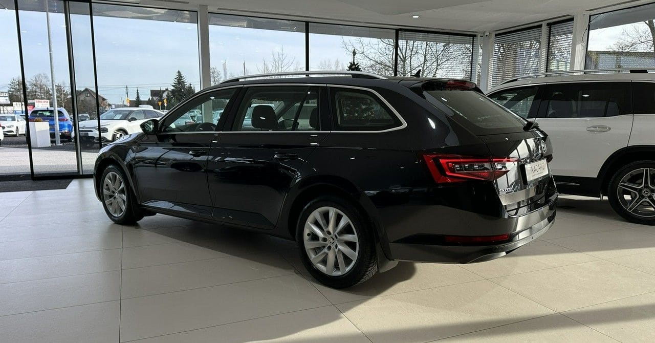 Zdjęcie oferty Skoda Superb nr. 3