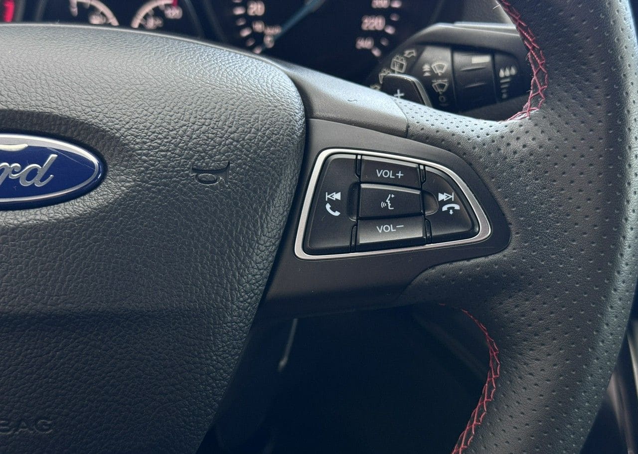 Zdjęcie oferty Ford Kuga nr. 25