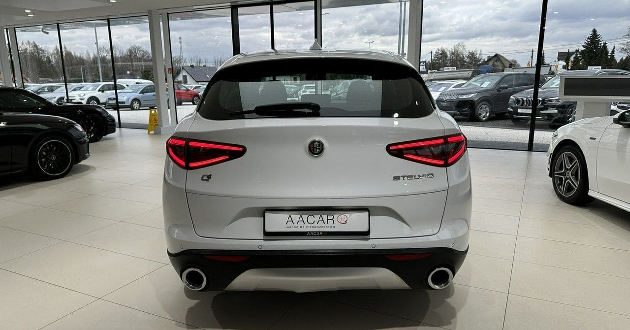 Zdjęcie oferty Alfa romeo Stelvio nr. 4