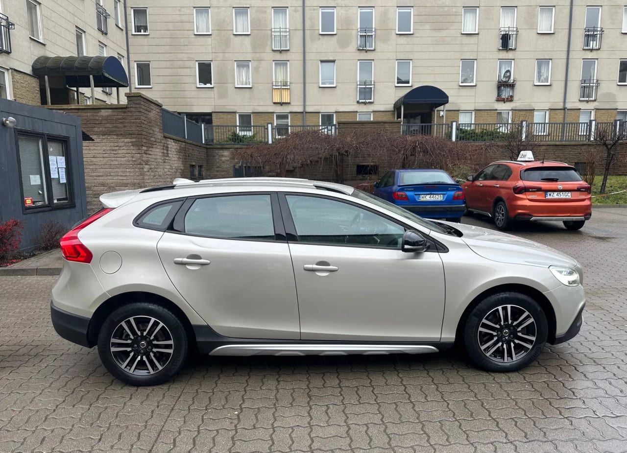 Zdjęcie oferty Volvo V40 nr. 10