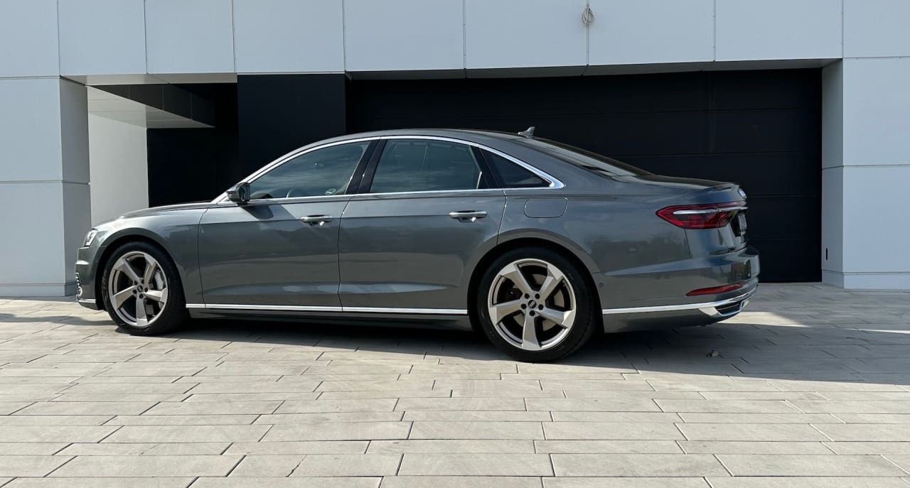 Zdjęcie oferty Audi A8 nr. 2