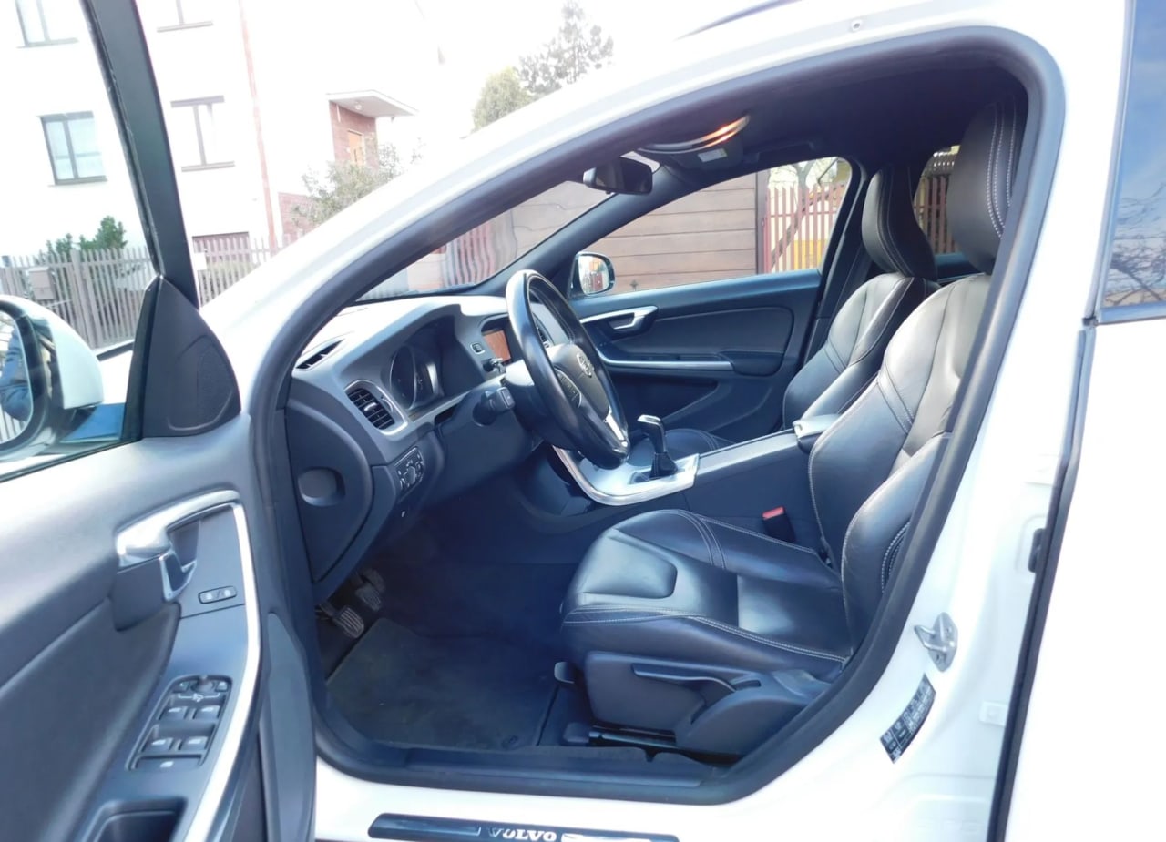 Zdjęcie oferty Volvo V60 nr. 14