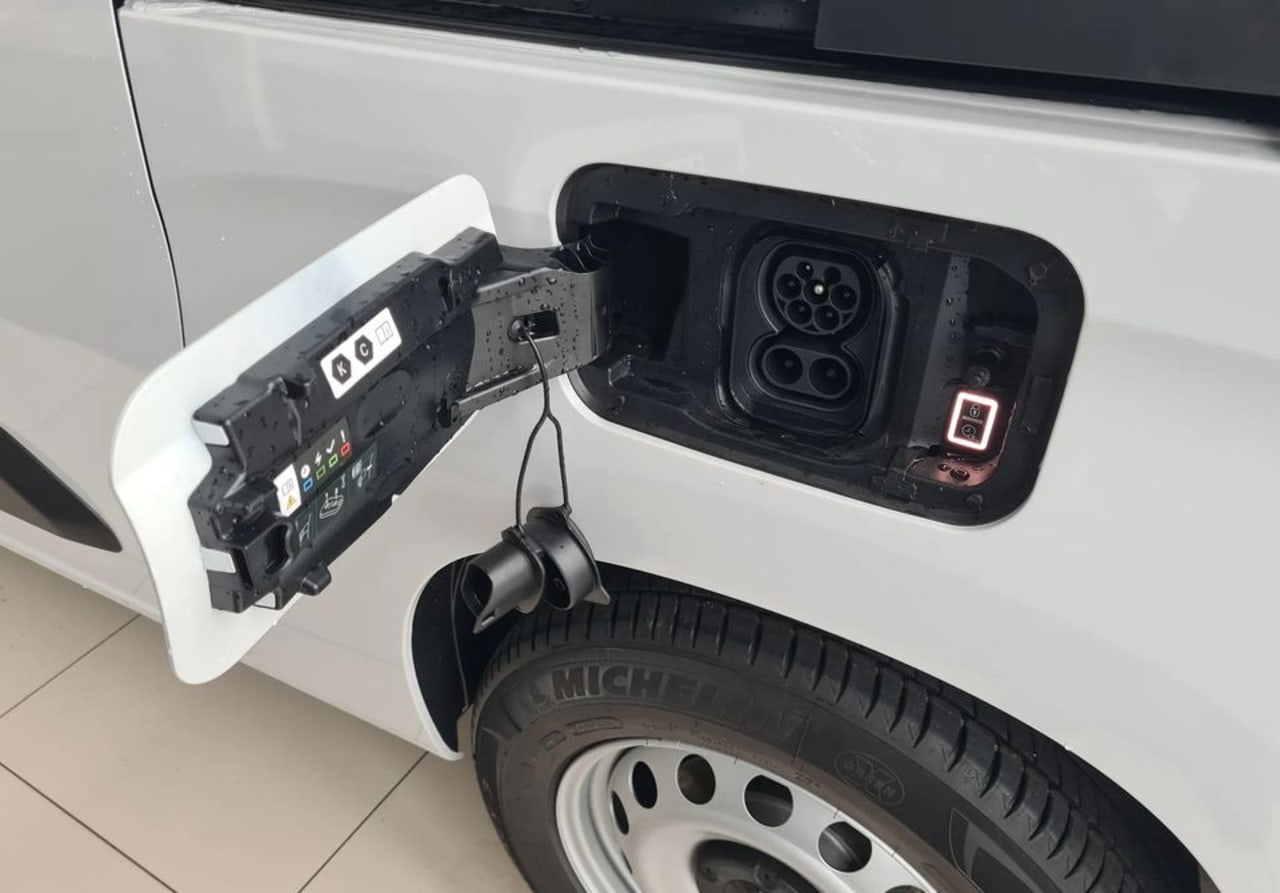 Zdjęcie oferty Peugeot e-Partner nr. 16