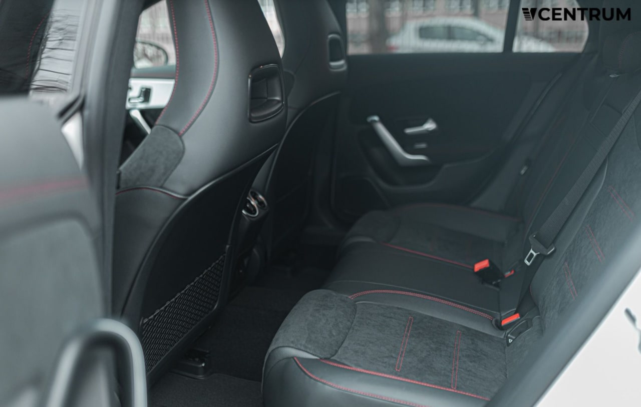 Zdjęcie oferty Mercedes-Benz CLA nr. 9