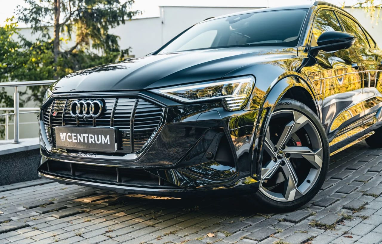 Zdjęcie oferty Audi e-tron nr. 2