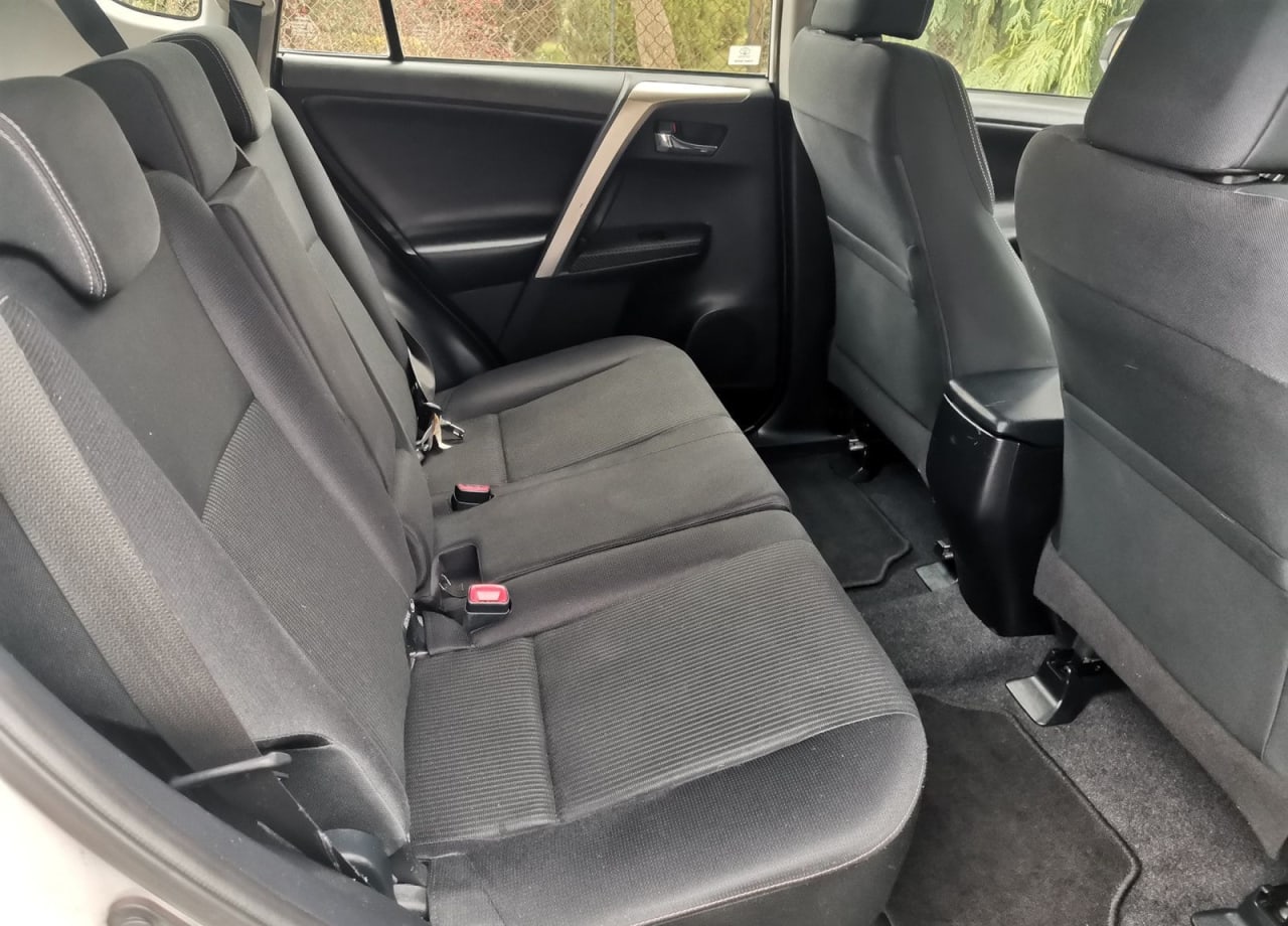 Zdjęcie oferty Toyota RAV4 nr. 8
