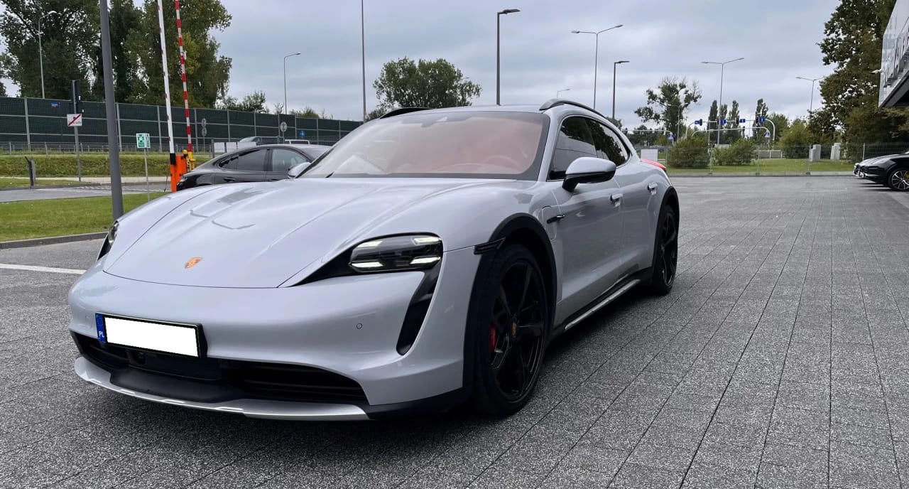 Zdjęcie oferty Porsche Taycan nr. 2