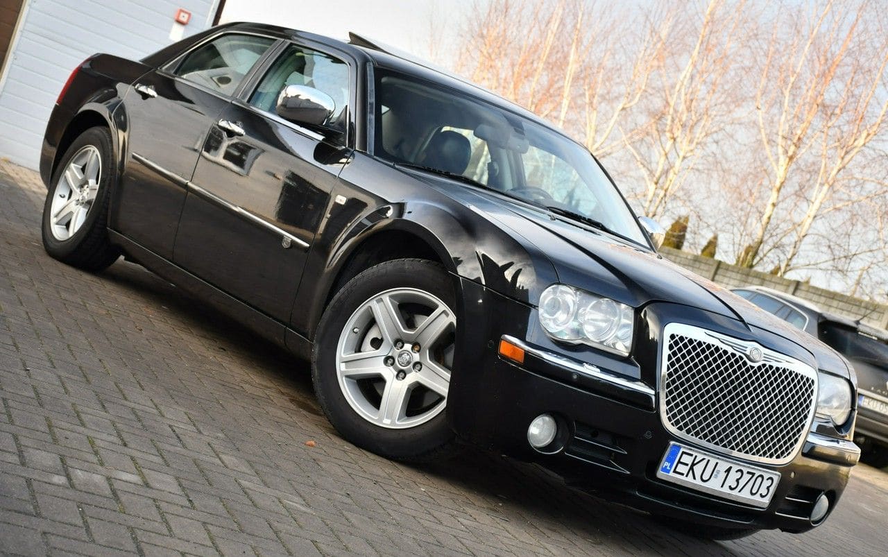 Zdjęcie oferty Chrysler 300C nr. 8